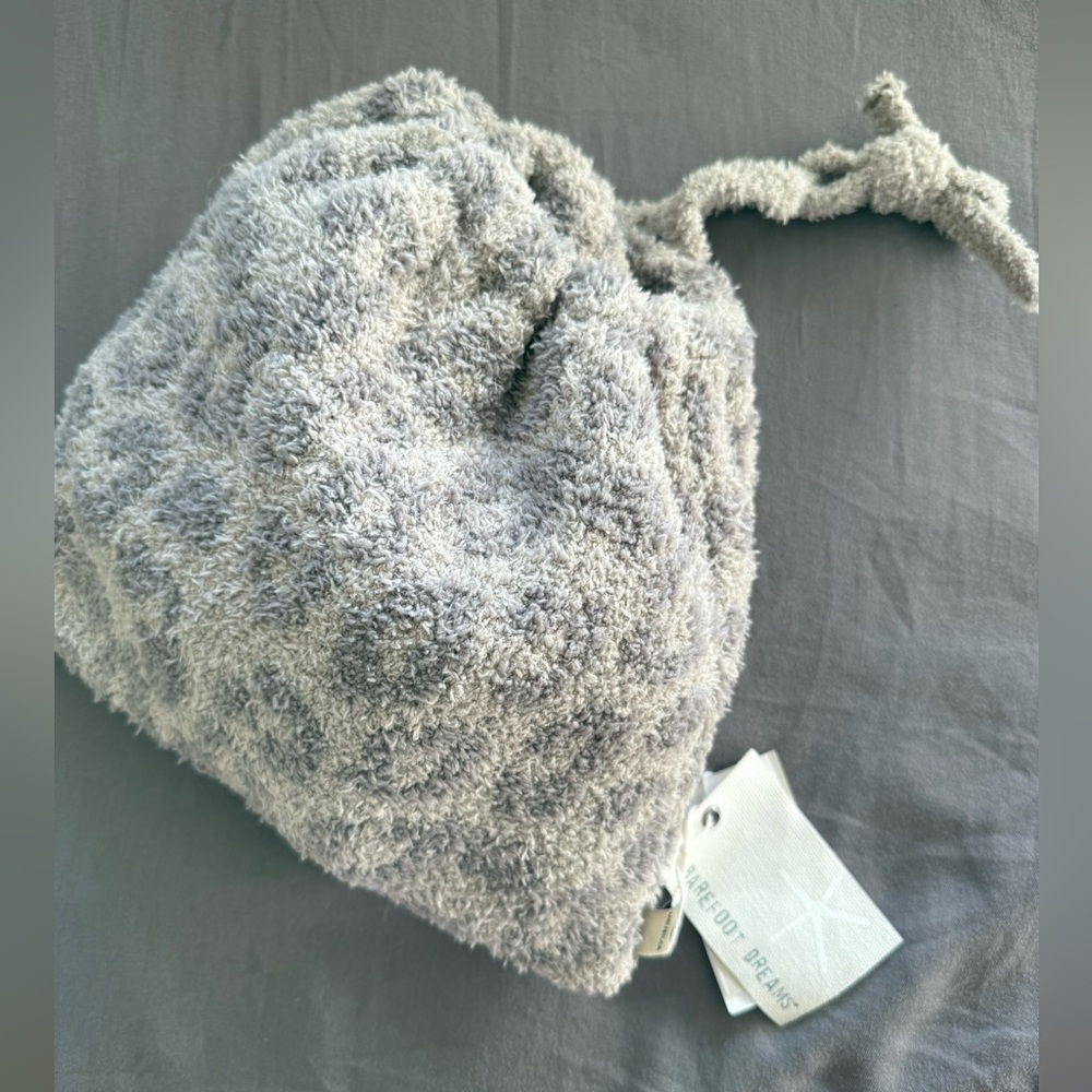 Barefoot Dreams CozyChic Gray Leopard Print Socks, Scrunchie & Drawstring Bag